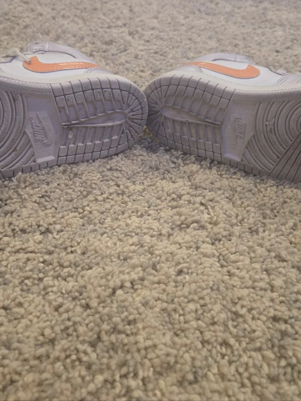 Nike Kids High-Top Sneaker - White with Peach Swoosh